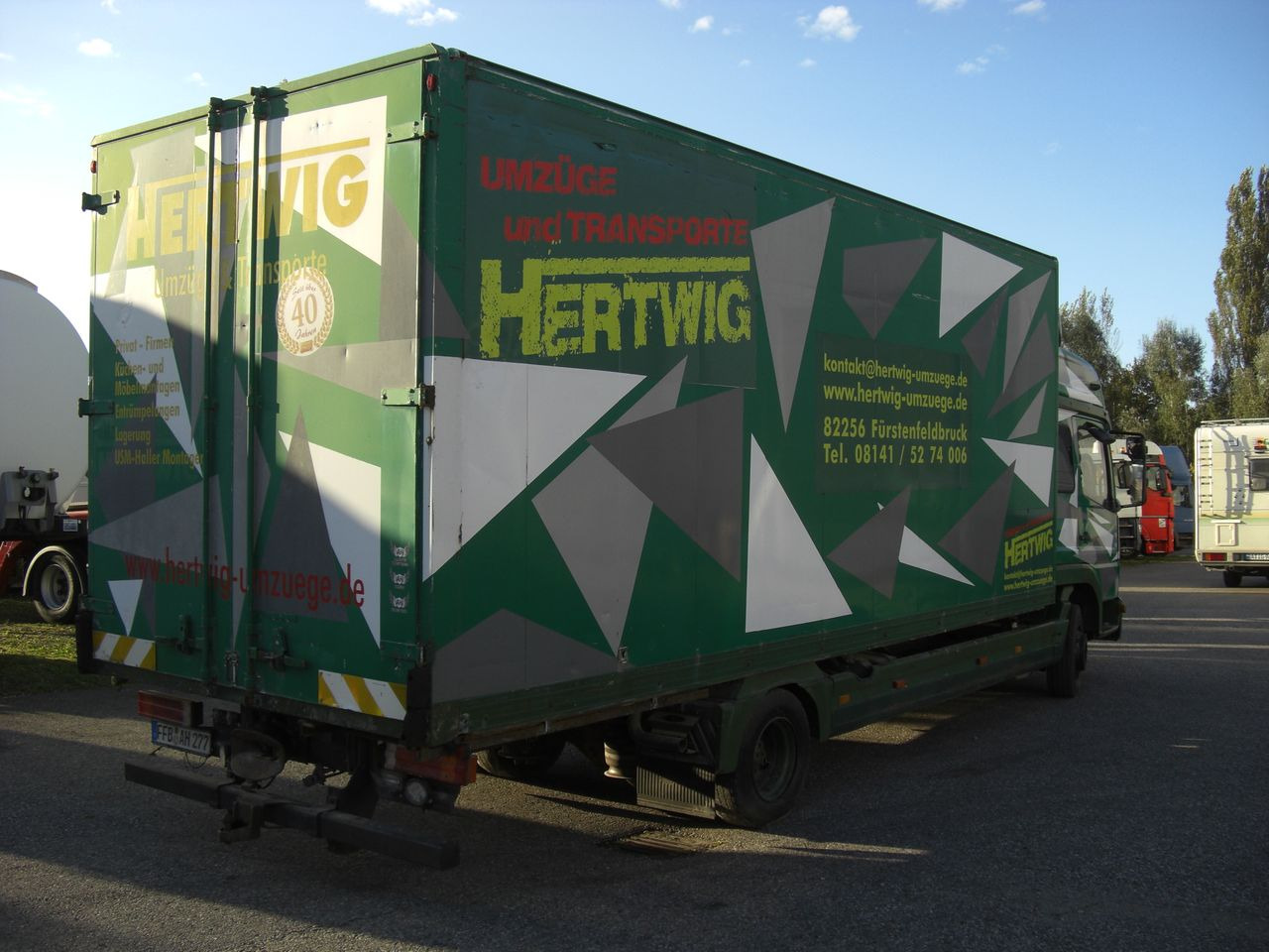 Mercedes-Benz 823L - Camion furgon: Foto 3 Mercedes-Benz 823L - Camion furgon: Foto 3