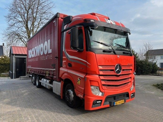 Mercedes-Benz Actros 2642 2x BDF mit Pritsche und Planebühne - Camion transport containere/ Swap body: Foto 2 Mercedes-Benz Actros 2642 2x BDF mit Pritsche und Planebühne - Camion transport containere/ Swap body: Foto 2