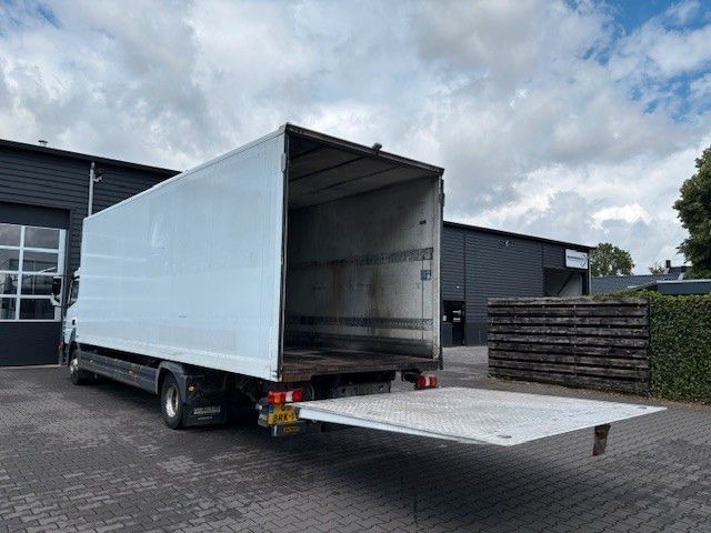 Mercedes-Benz Atego 1221 - Camion furgon: Foto 4 Mercedes-Benz Atego 1221 - Camion furgon: Foto 4