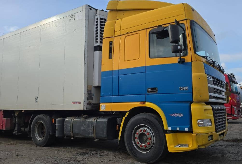 DAF XF 105 - Cap tractor: Foto 1 DAF XF 105 - Cap tractor: Foto 1
