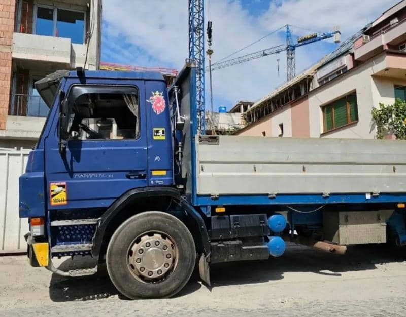 Scania 93 Carne - Camion cu macara: Foto 3 Scania 93 Carne - Camion cu macara: Foto 3