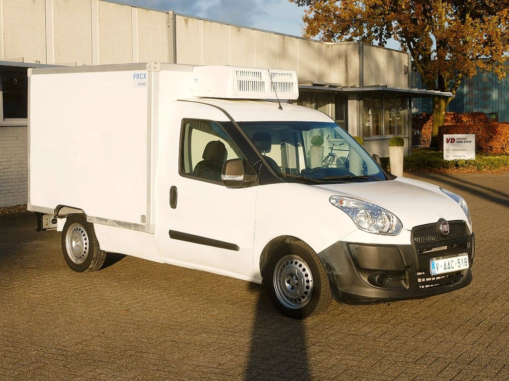 Fiat DOBLO 1.6 KUHLKOFFER CARRIER XARIOS -20 / AIRCO - Autoutilitară frigorifica: Foto 2 Fiat DOBLO 1.6 KUHLKOFFER CARRIER XARIOS -20 / AIRCO - Autoutilitară frigorifica: Foto 2