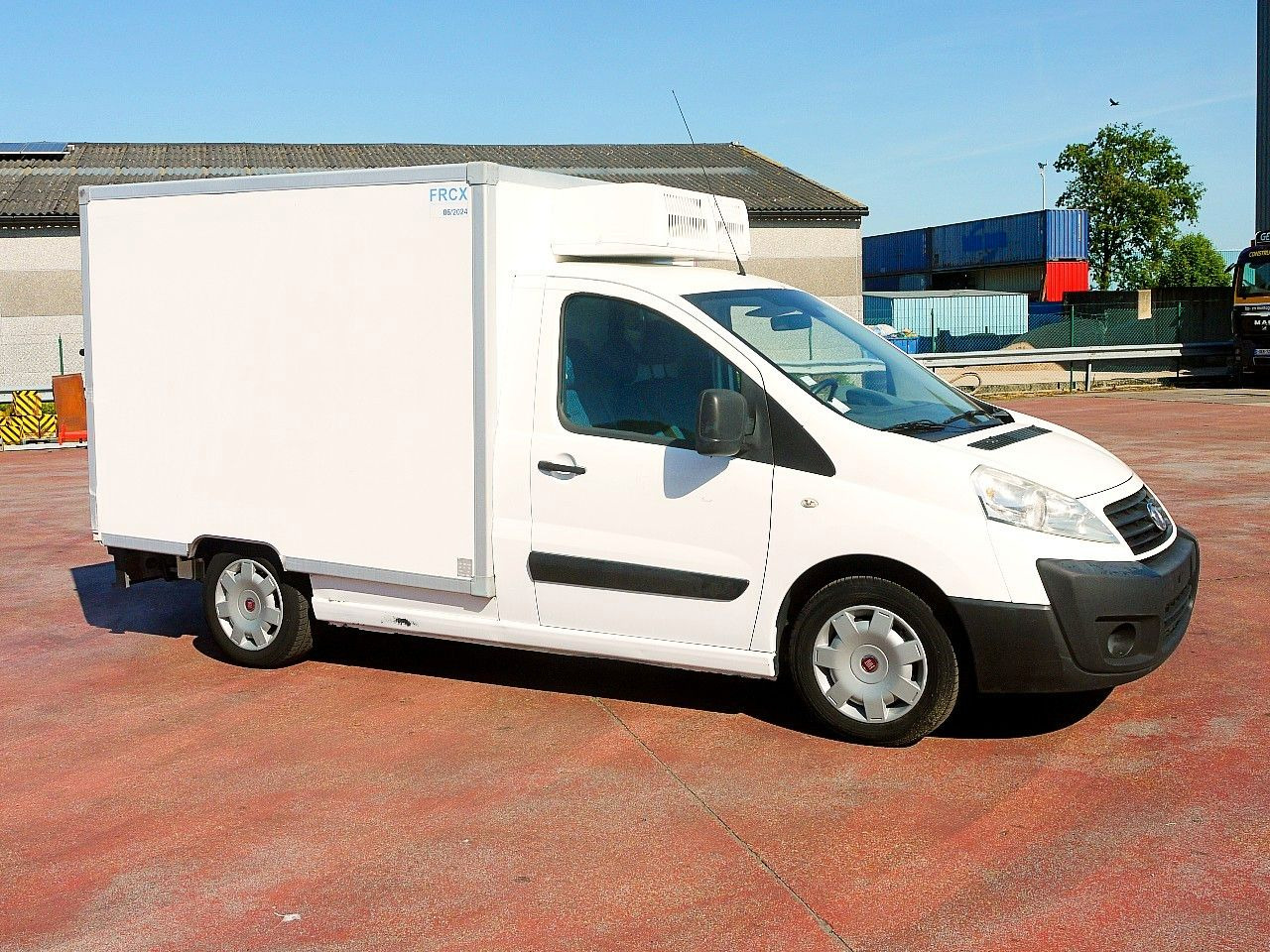 Fiat SCUDO 2.0 KUHKOFFER RELEC FROID TR 22 -20C - Autoutilitară frigorifica: Foto 2 Fiat SCUDO 2.0 KUHKOFFER RELEC FROID TR 22 -20C - Autoutilitară frigorifica: Foto 2