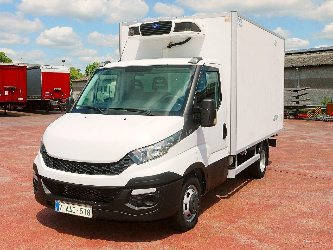 Iveco 35C13 DAILY KUHLKOFFER CARRIER PULSOR 400 AIRCO - Autoutilitară frigorifica: Foto 5 Iveco 35C13 DAILY KUHLKOFFER CARRIER PULSOR 400 AIRCO - Autoutilitară frigorifica: Foto 5