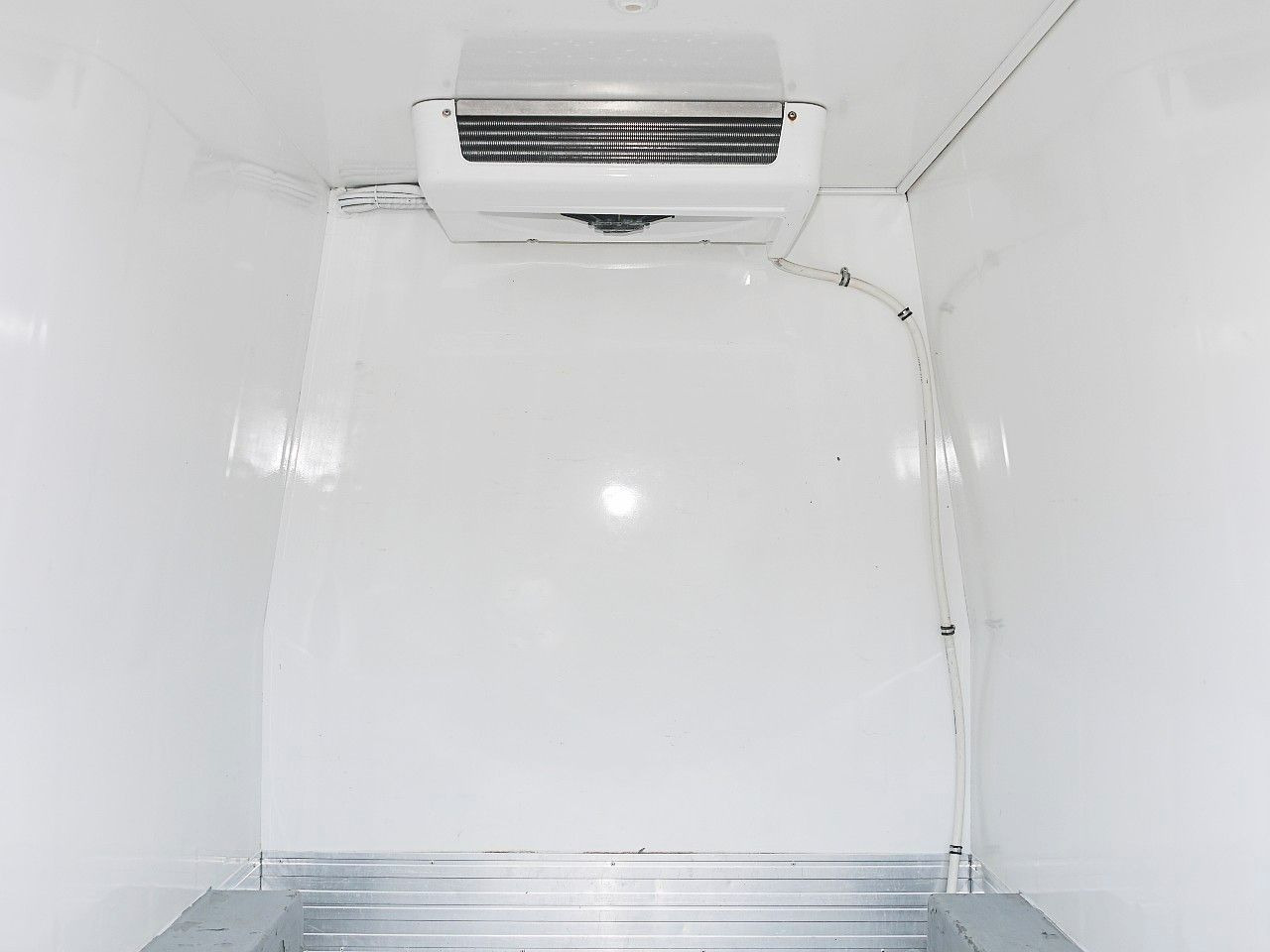 Autoutilitară frigorifica Iveco 35S13 DAILY KUHLKASTENWAGEN THERMOKING V300 MULT: Foto 10