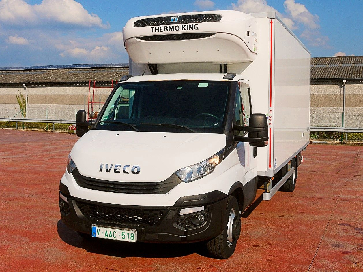Iveco 72C21 70 65 DAILY THERMOKING T800 A/C LBW LUFT - Autoutilitară frigorifica: Foto 5 Iveco 72C21 70 65 DAILY THERMOKING T800 A/C LBW LUFT - Autoutilitară frigorifica: Foto 5