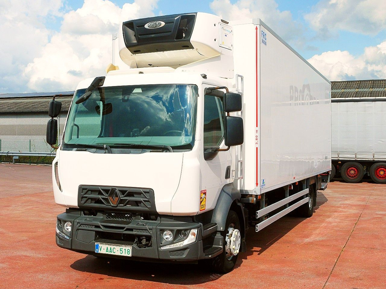 Renault D 16 250 KUHLKOFER CARRIER SUPRA 850 / KLIMA A/C - Camion frigider: Foto 5 Renault D 16 250 KUHLKOFER CARRIER SUPRA 850 / KLIMA A/C - Camion frigider: Foto 5