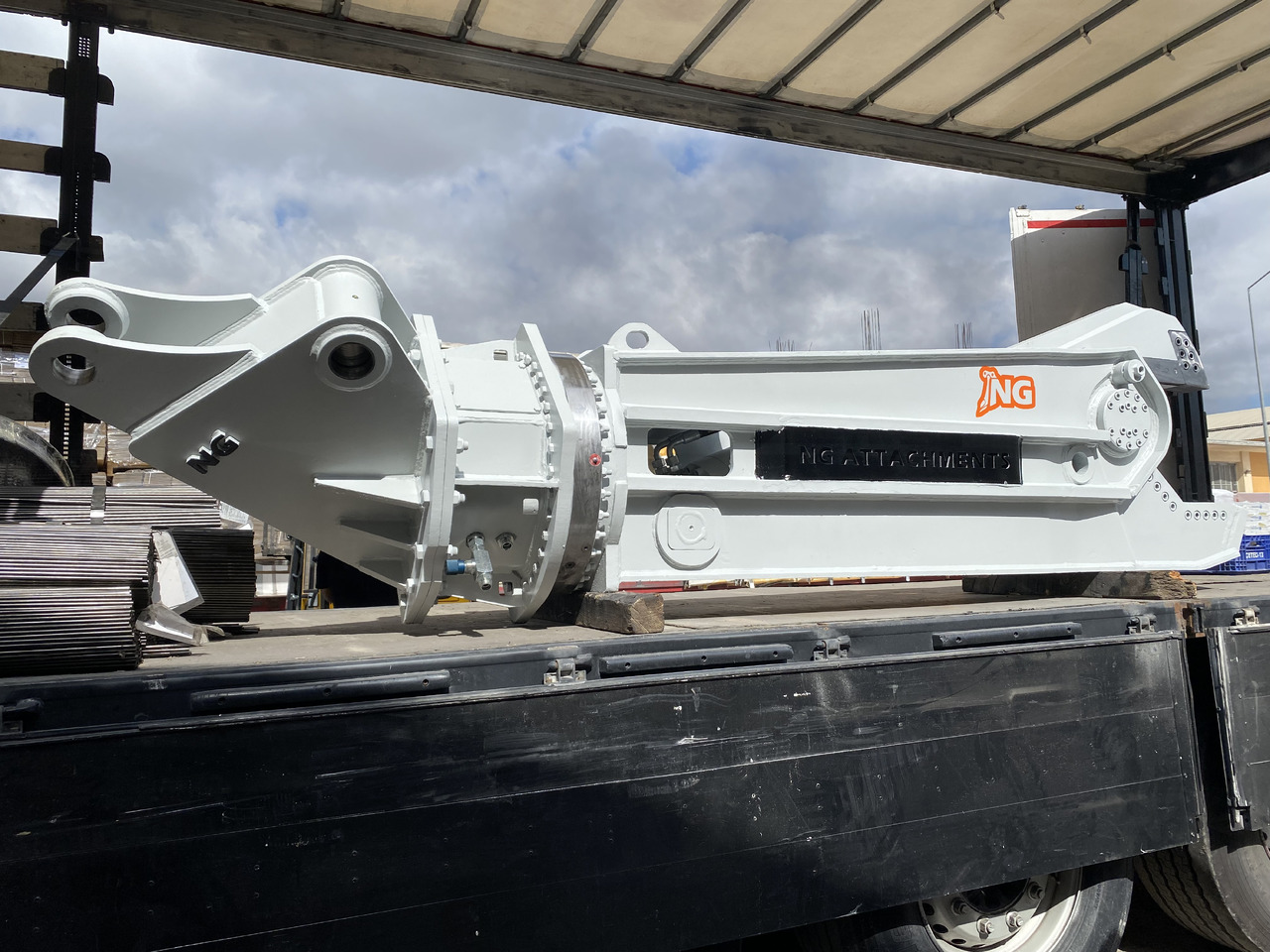 HYDRAULIC SCRAP METAL SHEARS - NG ATTACHMENTS - Ciocan hidraulic pentru Excavator: Foto 4 HYDRAULIC SCRAP METAL SHEARS - NG ATTACHMENTS - Ciocan hidraulic pentru Excavator: Foto 4