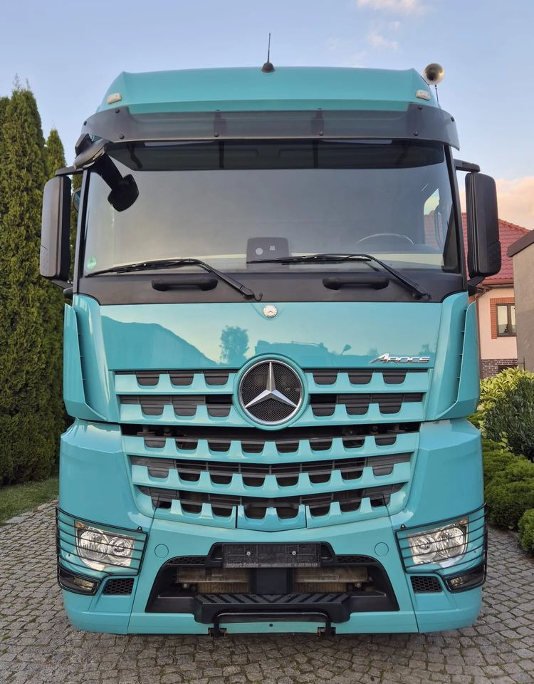 Mercedes-Benz AROCS - Cap tractor: Foto 2 Mercedes-Benz AROCS - Cap tractor: Foto 2
