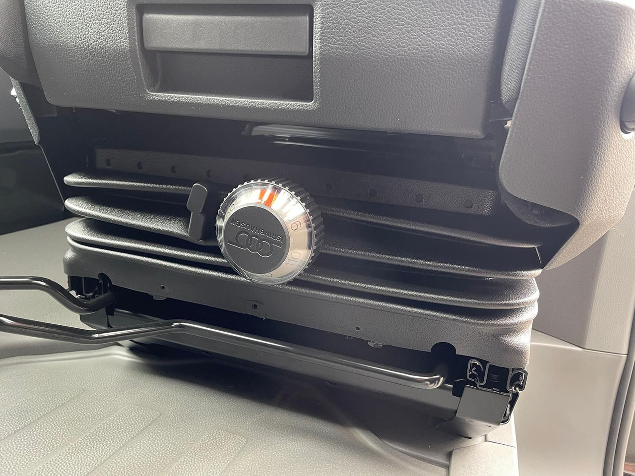 Dubă, Autoutilitară cabină dublă MAN TGE 3.160 L3H3 MIXTO RWD LED ACC RWD SHZ STANDH: Foto 34 Dubă, Autoutilitară cabină dublă MAN TGE 3.160 L3H3 MIXTO RWD LED ACC RWD SHZ STANDH: Foto 34