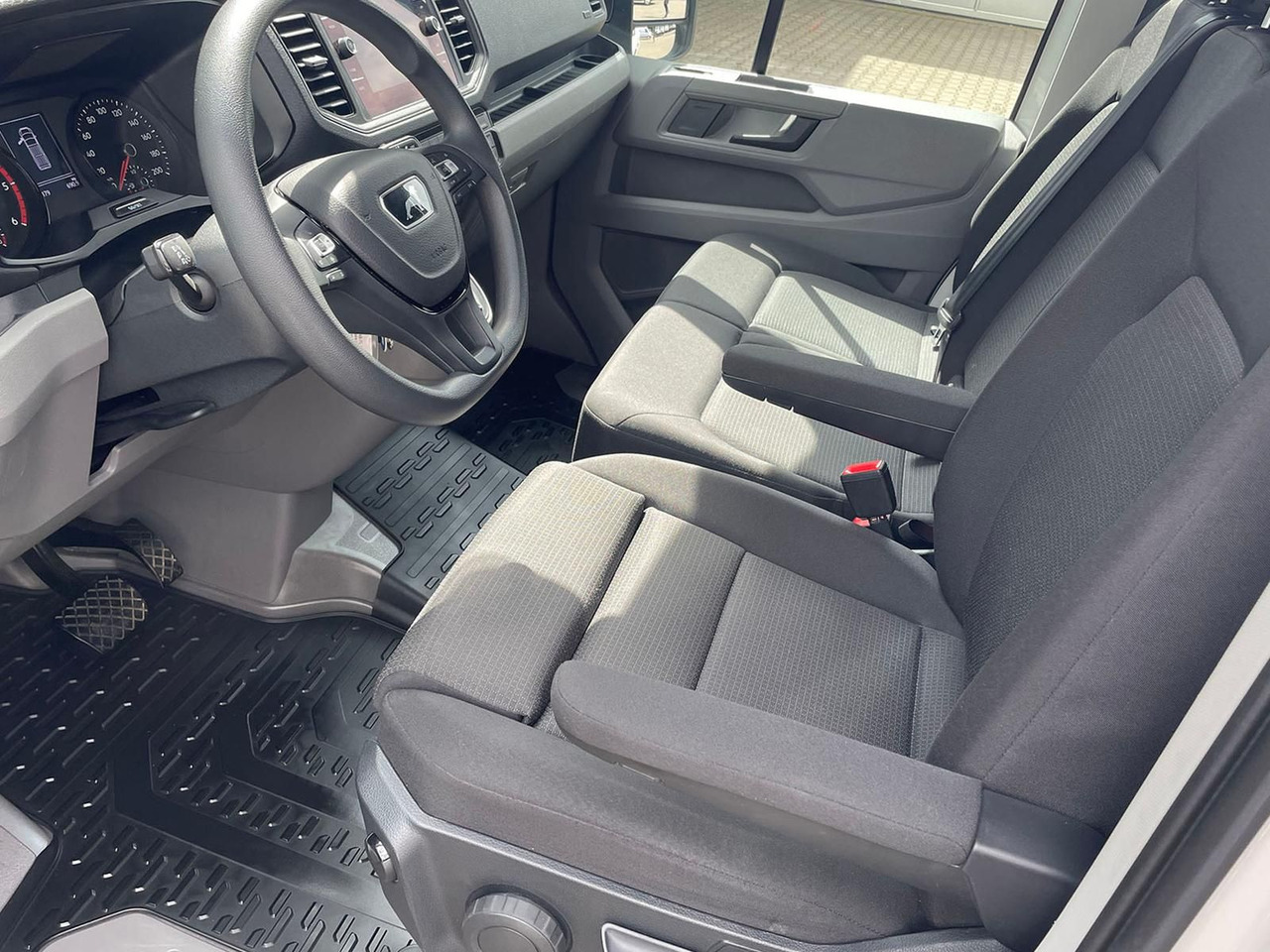 Dubă, Autoutilitară cabină dublă MAN TGE 3.160 MIXTO L4H3 LED HECK AUTOM AHK TEMP: Foto 11