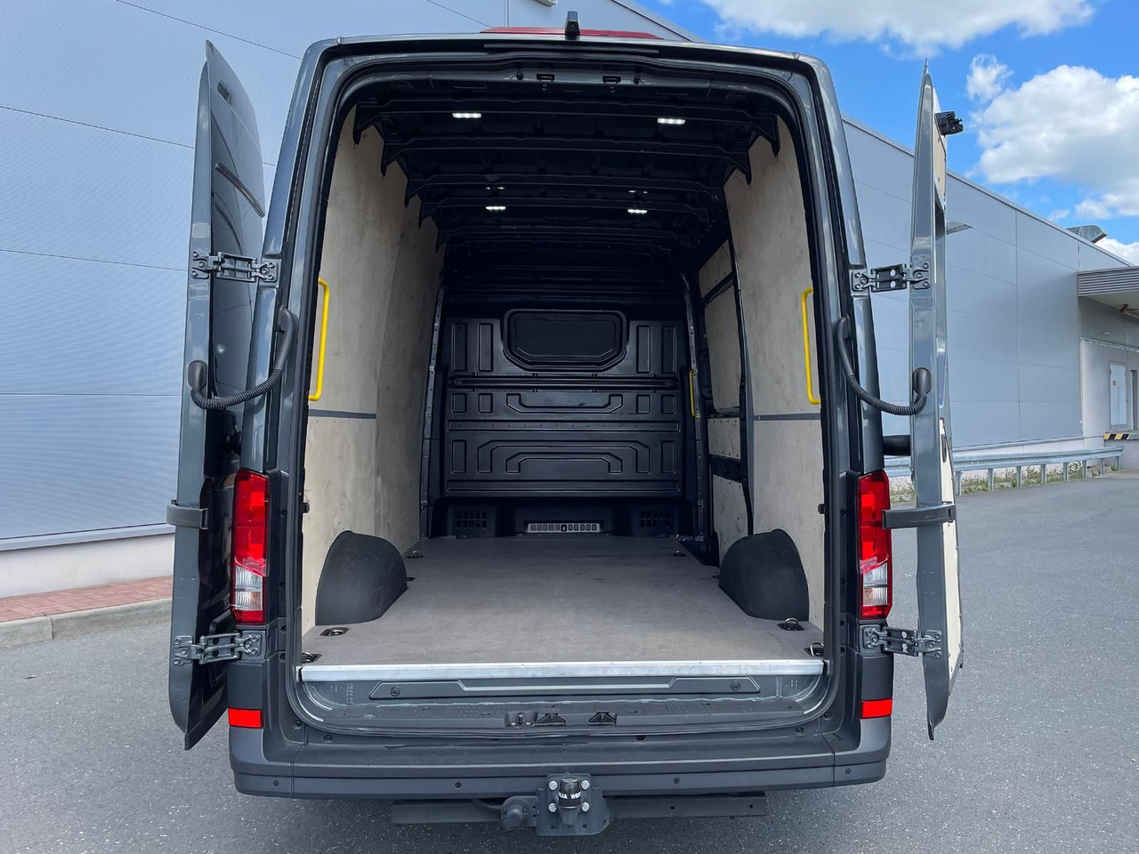 Automobil MAN TGE 3.180 L3H3 Kasten 4x4 AUTOM DIFF AHK ACC: Foto 11