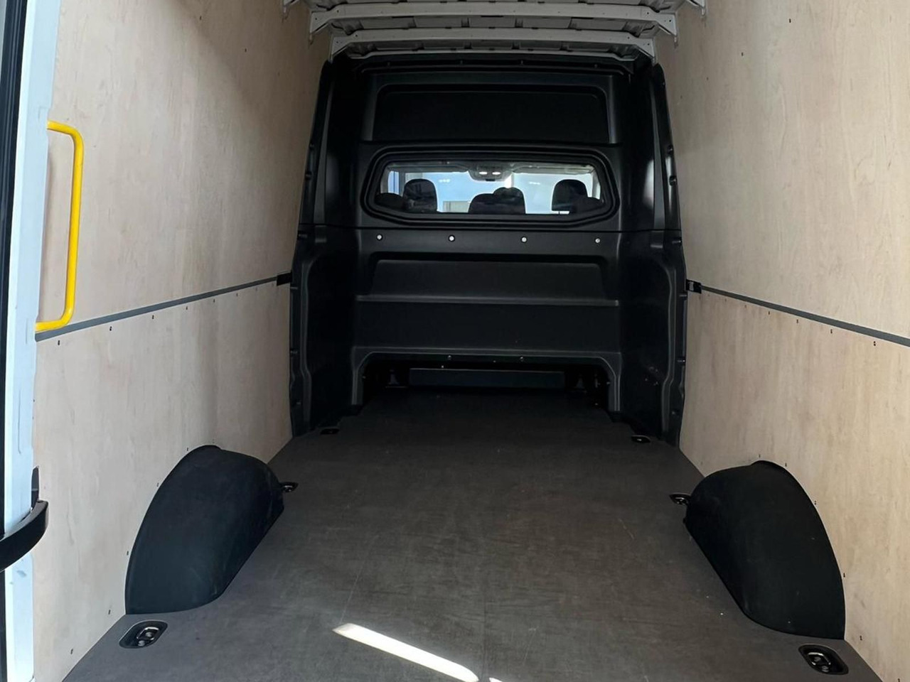 MAN TGE 3.180 L3H3 MIXTO 4x4 STANDHZ DIFF AHK ACC - Dubă, Autoutilitară cabină dublă: Foto 5 MAN TGE 3.180 L3H3 MIXTO 4x4 STANDHZ DIFF AHK ACC - Dubă, Autoutilitară cabină dublă: Foto 5