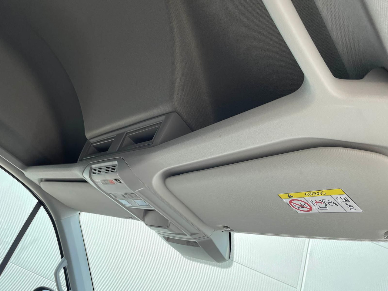 Dubă, Autoutilitară cabină dublă MAN TGE 3.180 L4H3 MIXTO 4x4 Autom LED ACC AHK: Foto 27 Dubă, Autoutilitară cabină dublă MAN TGE 3.180 L4H3 MIXTO 4x4 Autom LED ACC AHK: Foto 27