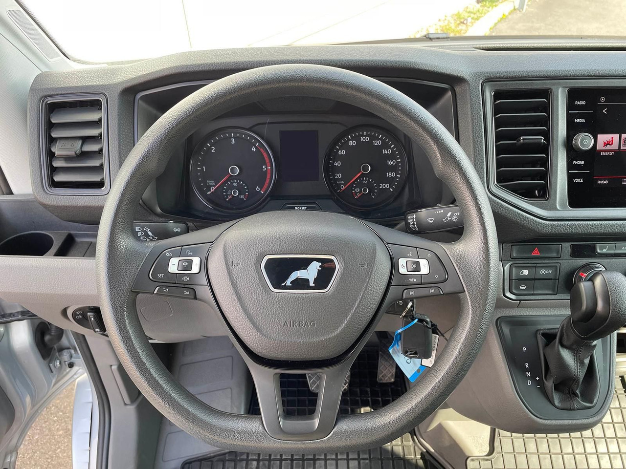 Dubă, Autoutilitară cabină dublă MAN TGE 3.180 L4H3 MIXTO 4x4 Autom LED ACC AHK: Foto 13 Dubă, Autoutilitară cabină dublă MAN TGE 3.180 L4H3 MIXTO 4x4 Autom LED ACC AHK: Foto 13