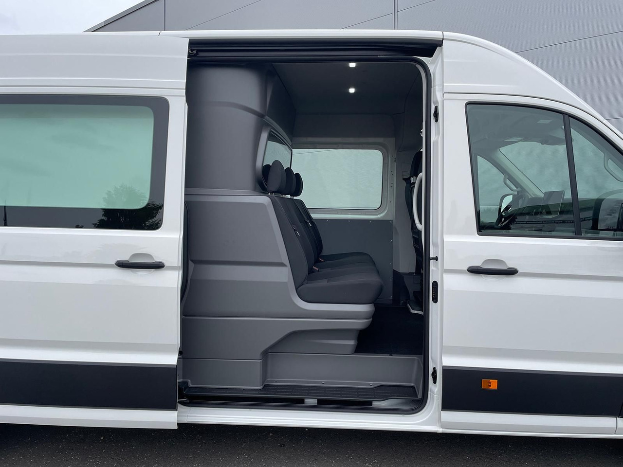 Dubă, Autoutilitară cabină dublă MAN TGE 3.180 L4H3 MIXTO 4x4 Autom STANDH LED KAMERA: Foto 9 Dubă, Autoutilitară cabină dublă MAN TGE 3.180 L4H3 MIXTO 4x4 Autom STANDH LED KAMERA: Foto 9