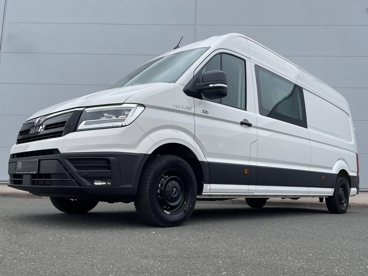 Dubă, Autoutilitară cabină dublă MAN TGE 3.180 L4H3 MIXTO 4x4 Autom STANDH LED KAMERA: Foto 32 Dubă, Autoutilitară cabină dublă MAN TGE 3.180 L4H3 MIXTO 4x4 Autom STANDH LED KAMERA: Foto 32