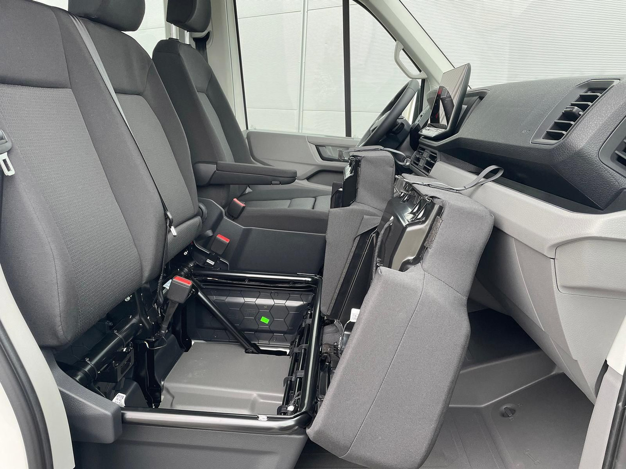 Automobil MAN TGE 3.180 L4H3 MIXTO 4x4 Autom STANDH LED KAMERA: Foto 29 Automobil MAN TGE 3.180 L4H3 MIXTO 4x4 Autom STANDH LED KAMERA: Foto 29