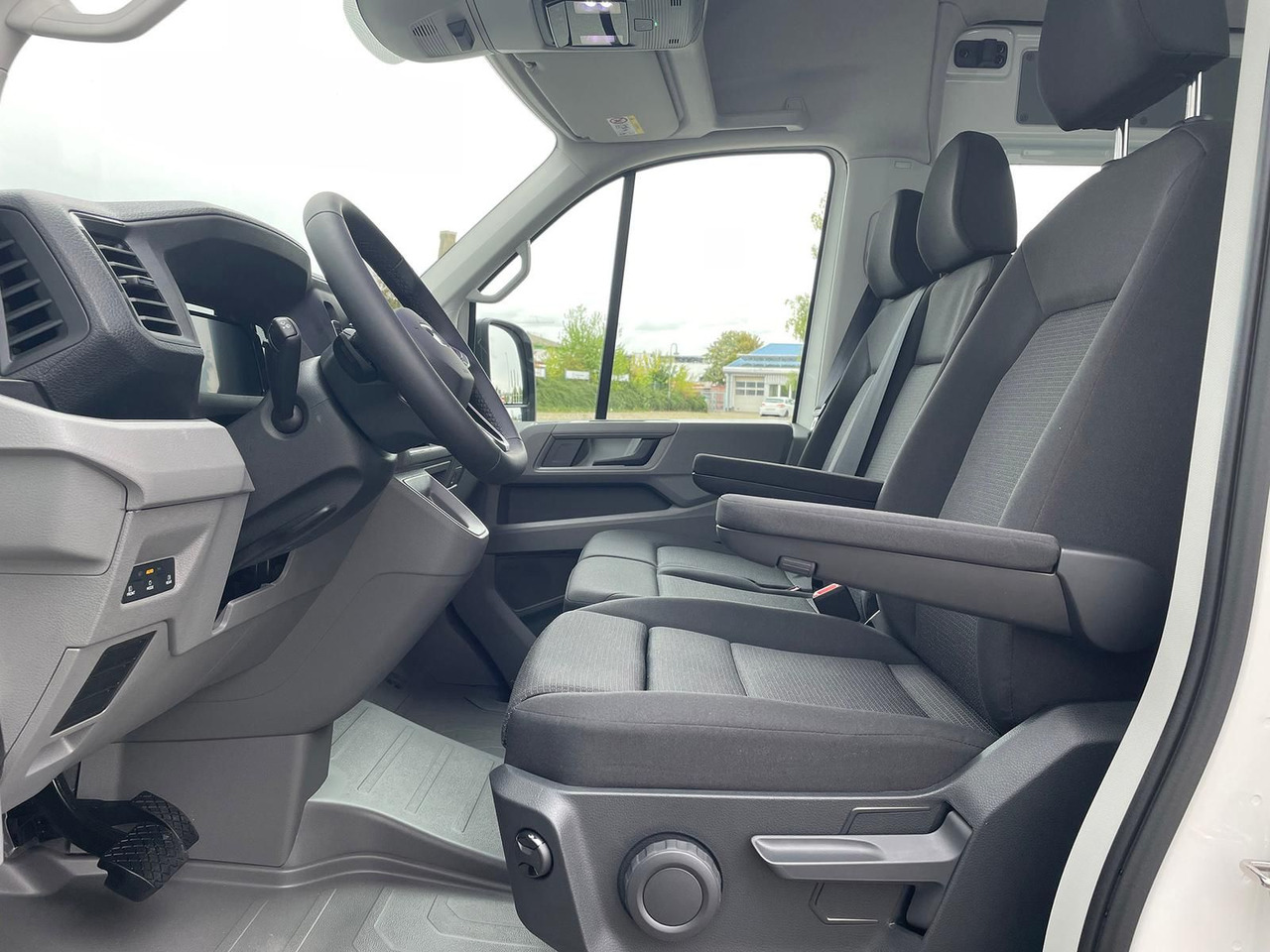 Automobil MAN TGE 3.180 L4H3 MIXTO 4x4 Autom STANDH LED KAMERA: Foto 13 Automobil MAN TGE 3.180 L4H3 MIXTO 4x4 Autom STANDH LED KAMERA: Foto 13