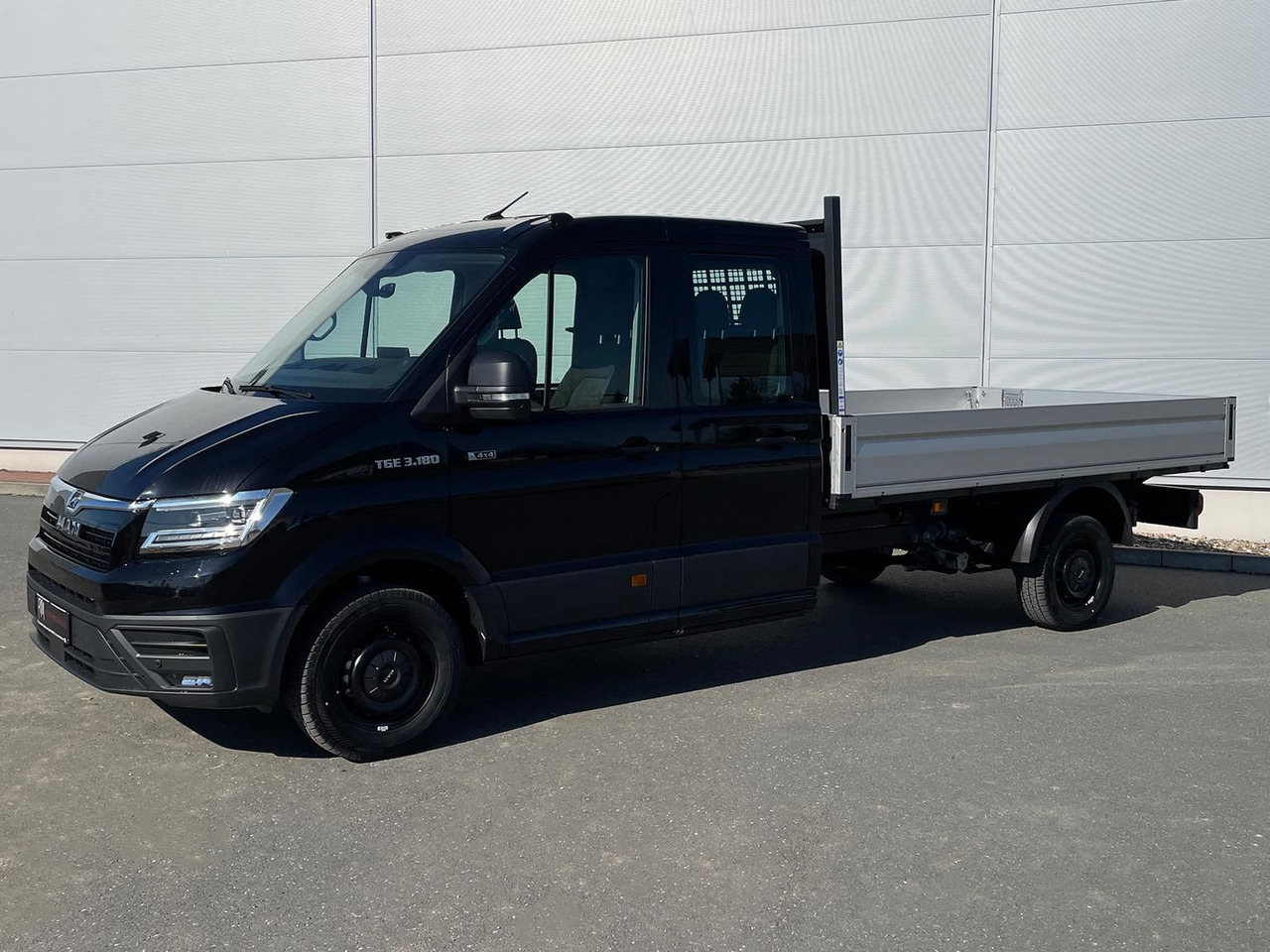 MAN TGE 3.180 Pritsche DOKA LR 4x4 ACC LED DIFF-SPER - Autoutilitară cu platformă, Autoutilitară cabină dublă: Foto 1 MAN TGE 3.180 Pritsche DOKA LR 4x4 ACC LED DIFF-SPER - Autoutilitară cu platformă, Autoutilitară cabină dublă: Foto 1