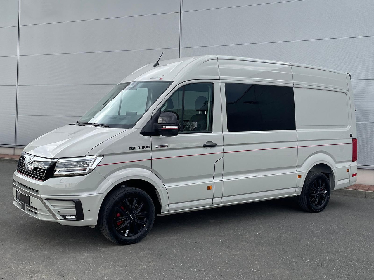 MAN TGE 3.200 L3H3 MIXTO 4x4 Individual S ACC STANDH - Dubă, Autoutilitară cabină dublă: Foto 1 MAN TGE 3.200 L3H3 MIXTO 4x4 Individual S ACC STANDH - Dubă, Autoutilitară cabină dublă: Foto 1