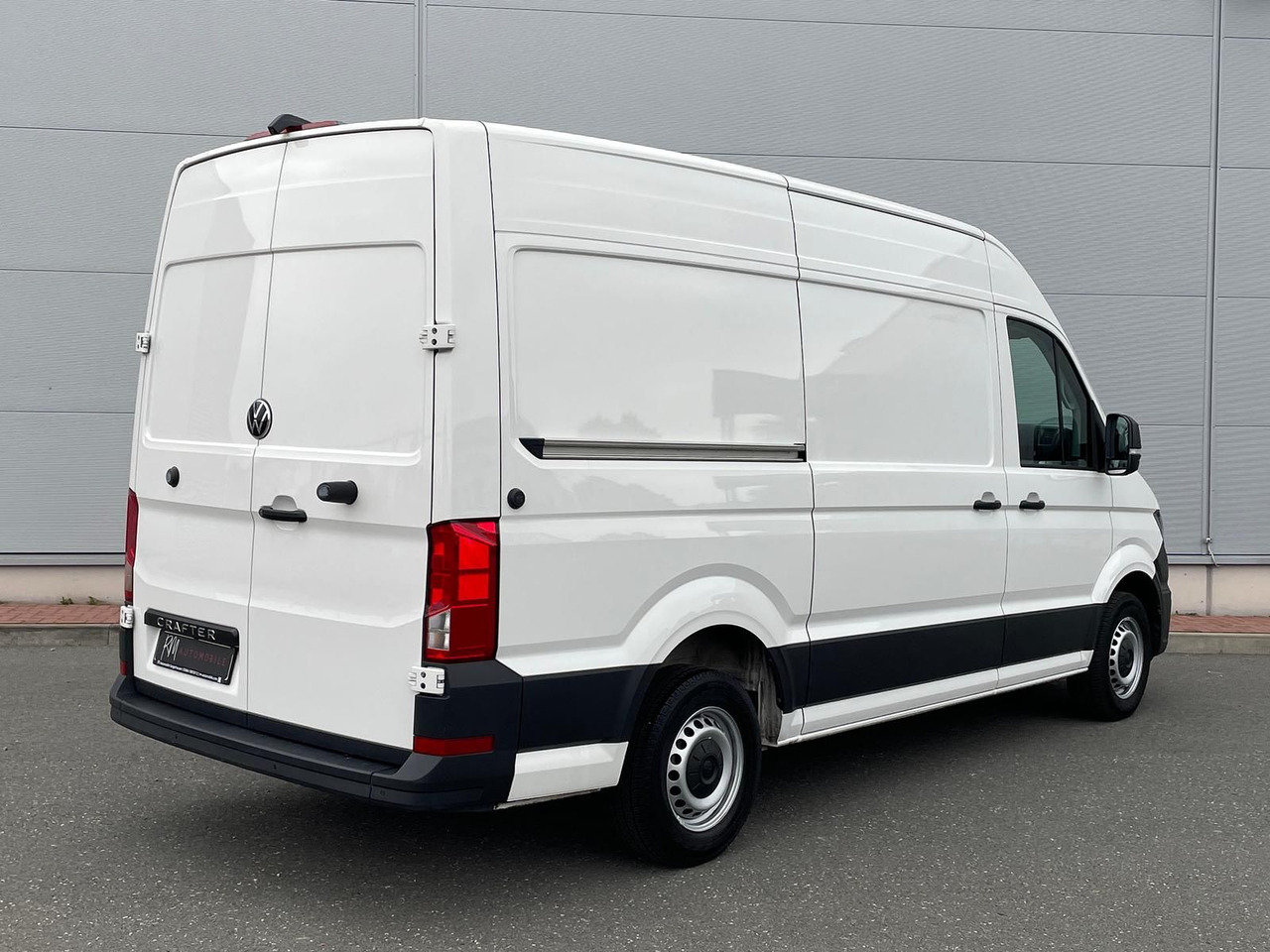 Volkswagen Crafter Kasten 35 L3H3 KAMERA SITZHZ DAB - Dubă: Foto 5 Volkswagen Crafter Kasten 35 L3H3 KAMERA SITZHZ DAB - Dubă: Foto 5