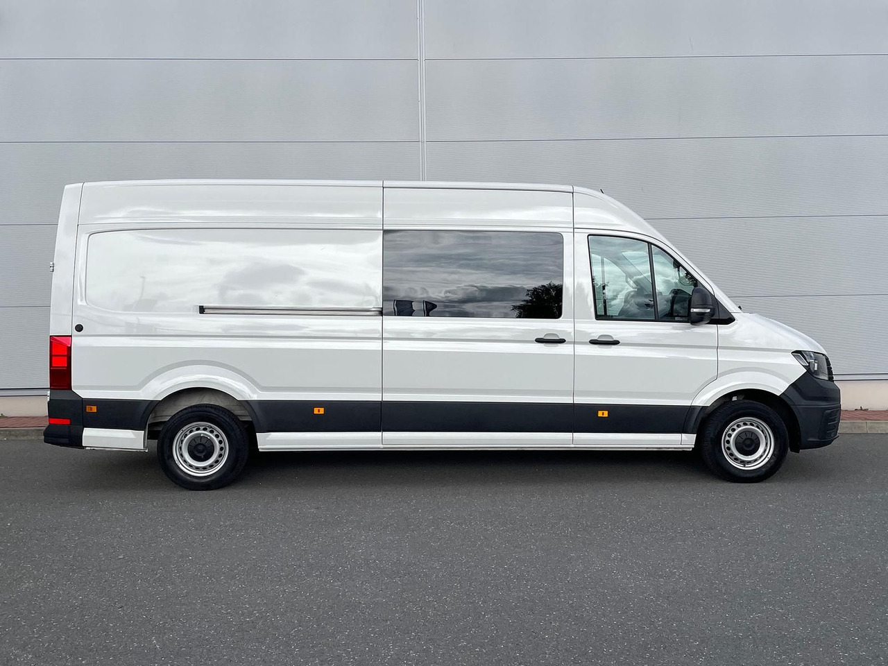 Volkswagen Crafter MIXTO 35 L4H3 KAMERA KLIMA SITZHZ DAB - Dubă, Autoutilitară cabină dublă: Foto 5 Volkswagen Crafter MIXTO 35 L4H3 KAMERA KLIMA SITZHZ DAB - Dubă, Autoutilitară cabină dublă: Foto 5