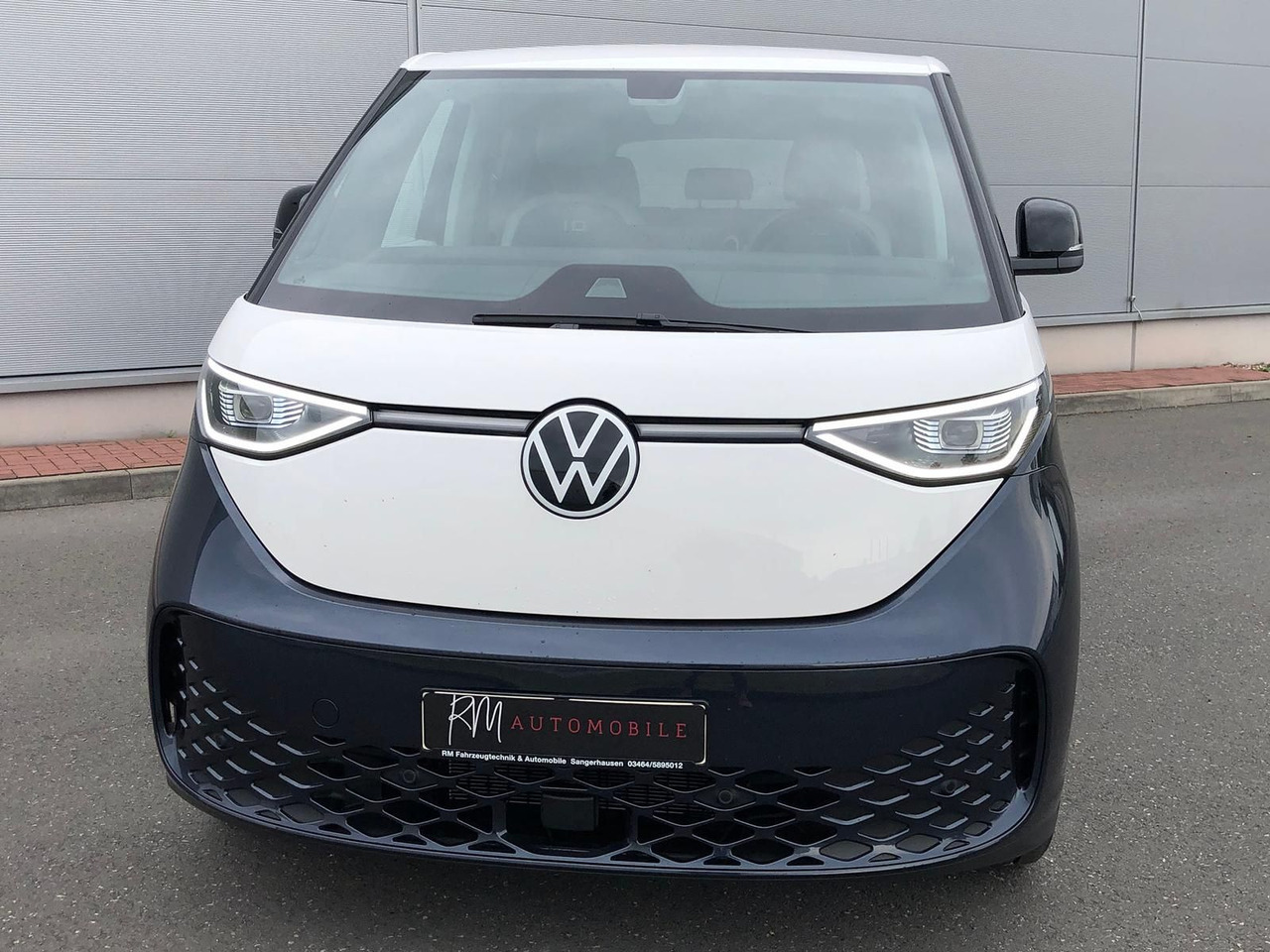 Volkswagen ID. Buzz 150 kW Pro AHK ACC MATRIX LED KEYLESS - Microbuz, Autobuz electric: Foto 4 Volkswagen ID. Buzz 150 kW Pro AHK ACC MATRIX LED KEYLESS - Microbuz, Autobuz electric: Foto 4