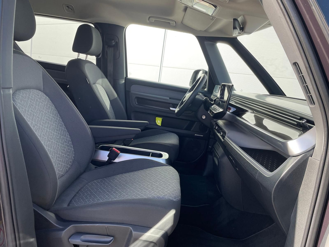Transport persoane, Autoutilitară electrică Volkswagen ID.Buzz KW Fahrwerk LM Felgen KLIMA PDC ACC DAB: Foto 17 Transport persoane, Autoutilitară electrică Volkswagen ID.Buzz KW Fahrwerk LM Felgen KLIMA PDC ACC DAB: Foto 17