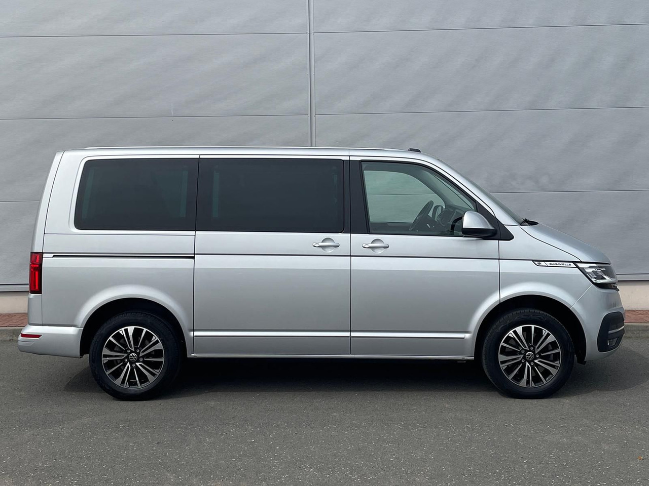 Volkswagen T6.1 Caravelle Highline STANDHZ NAVI LEDER PDC - Transport persoane: Foto 5 Volkswagen T6.1 Caravelle Highline STANDHZ NAVI LEDER PDC - Transport persoane: Foto 5
