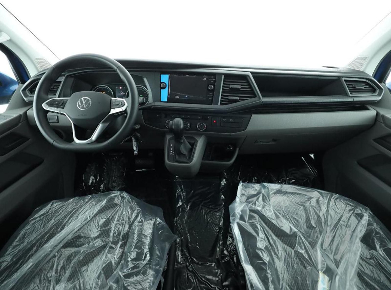 Volkswagen T6.1 Transporter Kombi KR Autom. LED TEMP SITZHZ - Microbuz, Transport persoane: Foto 4 Volkswagen T6.1 Transporter Kombi KR Autom. LED TEMP SITZHZ - Microbuz, Transport persoane: Foto 4