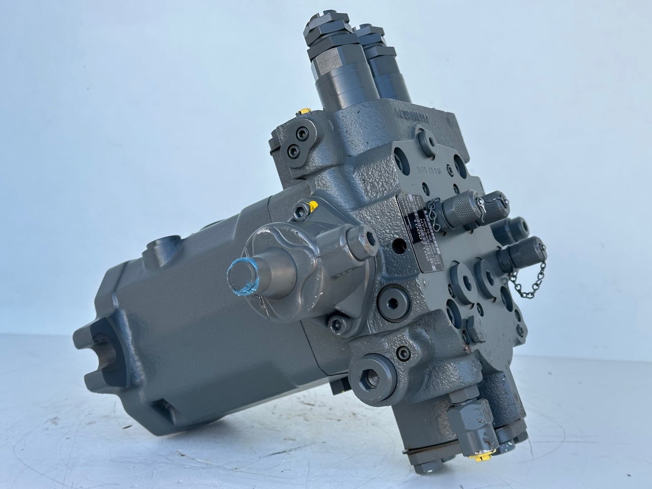 LIEBHERR - LINDE Original Hydromotor Typ:HMF75-02 2560 G 03 mit ID-Nr.10007106. A914 B-LI, A914 LI, A924 B-LI, A924 LI, MG15, MBG12, MG20, MFG10, BG12H #HYX293G00103# - Motor hidraulic pentru Excavator pe roţi: Foto 4 LIEBHERR - LINDE Original Hydromotor Typ:HMF75-02 2560 G 03 mit ID-Nr.10007106. A914 B-LI, A914 LI, A924 B-LI, A924 LI, MG15, MBG12, MG20, MFG10, BG12H #HYX293G00103# - Motor hidraulic pentru Excavator pe roţi: Foto 4