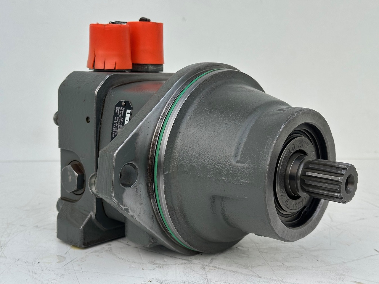 LIEBHERR Original Hydraulikeinbaumotor AT-FMF045. ID-Nr.9075181 – ID-Nr.10125043A. A309, A311, A312, A314, A316, A900, A904, A918, R313, R317, R900, R904. #A18.12.90158# - Motor hidraulic pentru Excavator: Foto 2 LIEBHERR Original Hydraulikeinbaumotor AT-FMF045. ID-Nr.9075181 – ID-Nr.10125043A. A309, A311, A312, A314, A316, A900, A904, A918, R313, R317, R900, R904. #A18.12.90158# - Motor hidraulic pentru Excavator: Foto 2