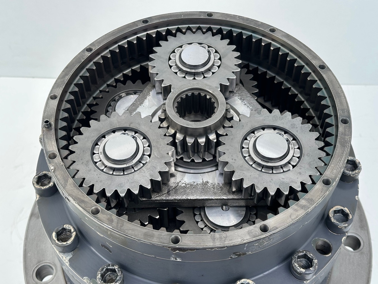 LIEBHERR Original Schwenkantrieb Typ:GFB2160 mit ID-Nr.11657357 – ID-Nr.12204229. R920 S-1545, R920-1545, R922LC-1442, R922 LC-1443, R924 LC-1444, R924 LC-1445. #11657357.04.10# - Reductor de rotire pentru Excavator pe şenile: Foto 4 LIEBHERR Original Schwenkantrieb Typ:GFB2160 mit ID-Nr.11657357 – ID-Nr.12204229. R920 S-1545, R920-1545, R922LC-1442, R922 LC-1443, R924 LC-1444, R924 LC-1445. #11657357.04.10# - Reductor de rotire pentru Excavator pe şenile: Foto 4