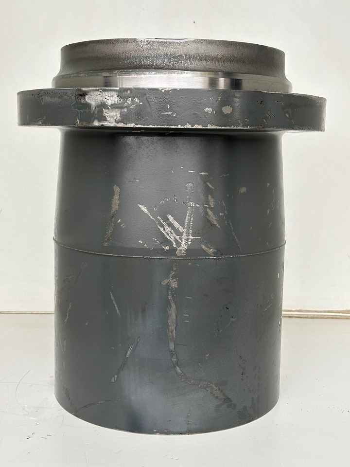 Liebherr Abtriebswellengehäuse inkl. Innenrad ID-Nr.90006015 - ID-Nr.90005980 mit Kegelrollenlager ID-Nr.746231701. SAT325/274. R946, R950, RZG390 SME. #90006015.04.11# - Reductor de rotire pentru Excavator pe şenile: Foto 4 Liebherr Abtriebswellengehäuse inkl. Innenrad ID-Nr.90006015 - ID-Nr.90005980 mit Kegelrollenlager ID-Nr.746231701. SAT325/274. R946, R950, RZG390 SME. #90006015.04.11# - Reductor de rotire pentru Excavator pe şenile: Foto 4