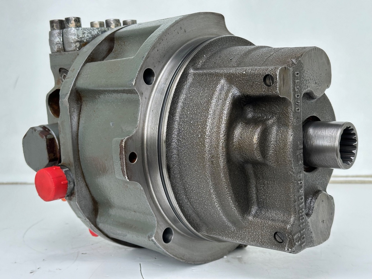 Liebherr Hydraulikeinbaumotor CMVE O 108. ID-Nr.10118562 - ID-Nr.10132610 - ID-Nr.10129048. LOS1916, LOS916, LOS926, R906, R916, R918, R920, R922, R924, R926COMP, R926, R936. #28313# - Motor hidraulic pentru Utilaje constructii: Foto 1 Liebherr Hydraulikeinbaumotor CMVE O 108. ID-Nr.10118562 - ID-Nr.10132610 - ID-Nr.10129048. LOS1916, LOS916, LOS926, R906, R916, R918, R920, R922, R924, R926COMP, R926, R936. #28313# - Motor hidraulic pentru Utilaje constructii: Foto 1