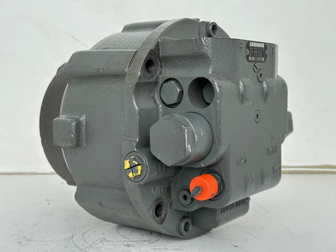 Liebherr Hydraulikeinbaumotor CMVE O 135. ID-Nr.10129570 - ID-Nr.11439804. FAT400P112 - FAT550P093. R930, R934, R936, R940, R944, R946, R950T. #10129570.21538# - Motor hidraulic pentru Utilaje constructii: Foto 5 Liebherr Hydraulikeinbaumotor CMVE O 135. ID-Nr.10129570 - ID-Nr.11439804. FAT400P112 - FAT550P093. R930, R934, R936, R940, R944, R946, R950T. #10129570.21538# - Motor hidraulic pentru Utilaje constructii: Foto 5