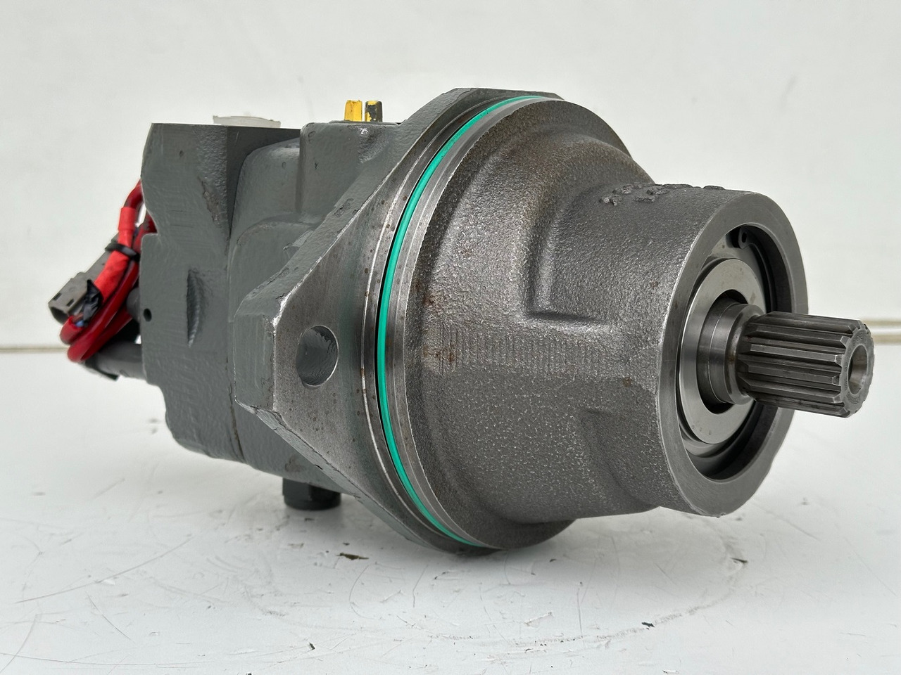 Liebherr Hydraulikeinbaumotor FMF045, ID-Nr.10132702. A924, LH30C, LH30M, LH35M, LH35MT, LH40C, LH40CP, LH40M, LH40MP, LH50CHR, LH50M, LH50MHR, LH50MT. #23.12.01058# - Motor hidraulic pentru Utilaje constructii: Foto 2 Liebherr Hydraulikeinbaumotor FMF045, ID-Nr.10132702. A924, LH30C, LH30M, LH35M, LH35MT, LH40C, LH40CP, LH40M, LH40MP, LH50CHR, LH50M, LH50MHR, LH50MT. #23.12.01058# - Motor hidraulic pentru Utilaje constructii: Foto 2