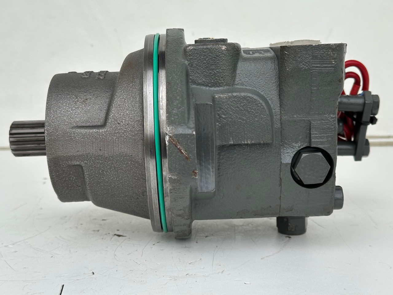 Liebherr Hydraulikeinbaumotor FMF045, ID-Nr.10132702. A924, LH30C, LH30M, LH35M, LH35MT, LH40C, LH40CP, LH40M, LH40MP, LH50CHR, LH50M, LH50MHR, LH50MT. #23.12.01058# - Motor hidraulic pentru Utilaje constructii: Foto 5 Liebherr Hydraulikeinbaumotor FMF045, ID-Nr.10132702. A924, LH30C, LH30M, LH35M, LH35MT, LH40C, LH40CP, LH40M, LH40MP, LH50CHR, LH50M, LH50MHR, LH50MT. #23.12.01058# - Motor hidraulic pentru Utilaje constructii: Foto 5