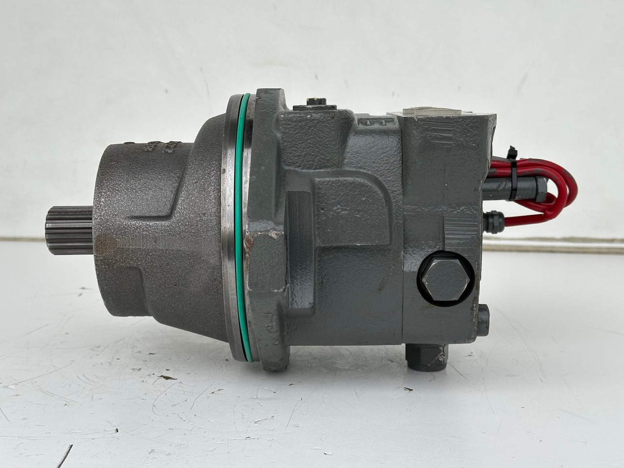Liebherr Hydraulikeinbaumotor FMF045, ID-Nr.10132702. A924, LH30C, LH30M, LH35M, LH35MT, LH40C, LH40CP, LH40M, LH40MP, LH50CHR, LH50M, LH50MHR, LH50MT. #23.12.01063# - Motor hidraulic pentru Utilaje constructii: Foto 5 Liebherr Hydraulikeinbaumotor FMF045, ID-Nr.10132702. A924, LH30C, LH30M, LH35M, LH35MT, LH40C, LH40CP, LH40M, LH40MP, LH50CHR, LH50M, LH50MHR, LH50MT. #23.12.01063# - Motor hidraulic pentru Utilaje constructii: Foto 5