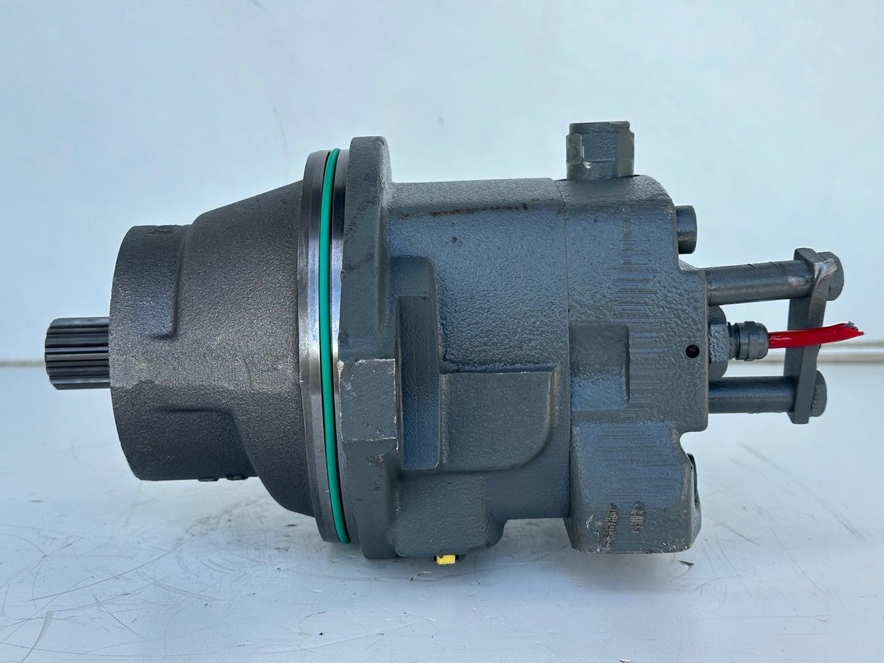 Liebherr Hydraulikeinbaumotor FMF045, ID-Nr.10132702. A924,LH30C,LH30M,LH35M,LH35MT,LH40C,LH40CP,LH40M,LH40MP,LH50CHR,LH50M,LH50MHR,LH50MT. #23.12.01074# - Motor hidraulic pentru Excavator pe roţi: Foto 2 Liebherr Hydraulikeinbaumotor FMF045, ID-Nr.10132702. A924,LH30C,LH30M,LH35M,LH35MT,LH40C,LH40CP,LH40M,LH40MP,LH50CHR,LH50M,LH50MHR,LH50MT. #23.12.01074# - Motor hidraulic pentru Excavator pe roţi: Foto 2