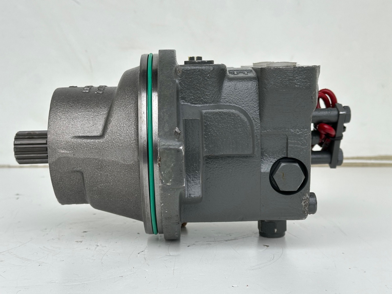 Liebherr Hydraulikeinbaumotor FMF045, ID-Nr.10132702. A924, LH30C, LH30M, LH35M, LH35MT, LH40C, LH40CP, LH40M, LH40MP, LH50CHR, LH50M, LH50MHR, LH50MT. #23.12.01804# - Motor hidraulic pentru Utilaje constructii: Foto 3 Liebherr Hydraulikeinbaumotor FMF045, ID-Nr.10132702. A924, LH30C, LH30M, LH35M, LH35MT, LH40C, LH40CP, LH40M, LH40MP, LH50CHR, LH50M, LH50MHR, LH50MT. #23.12.01804# - Motor hidraulic pentru Utilaje constructii: Foto 3