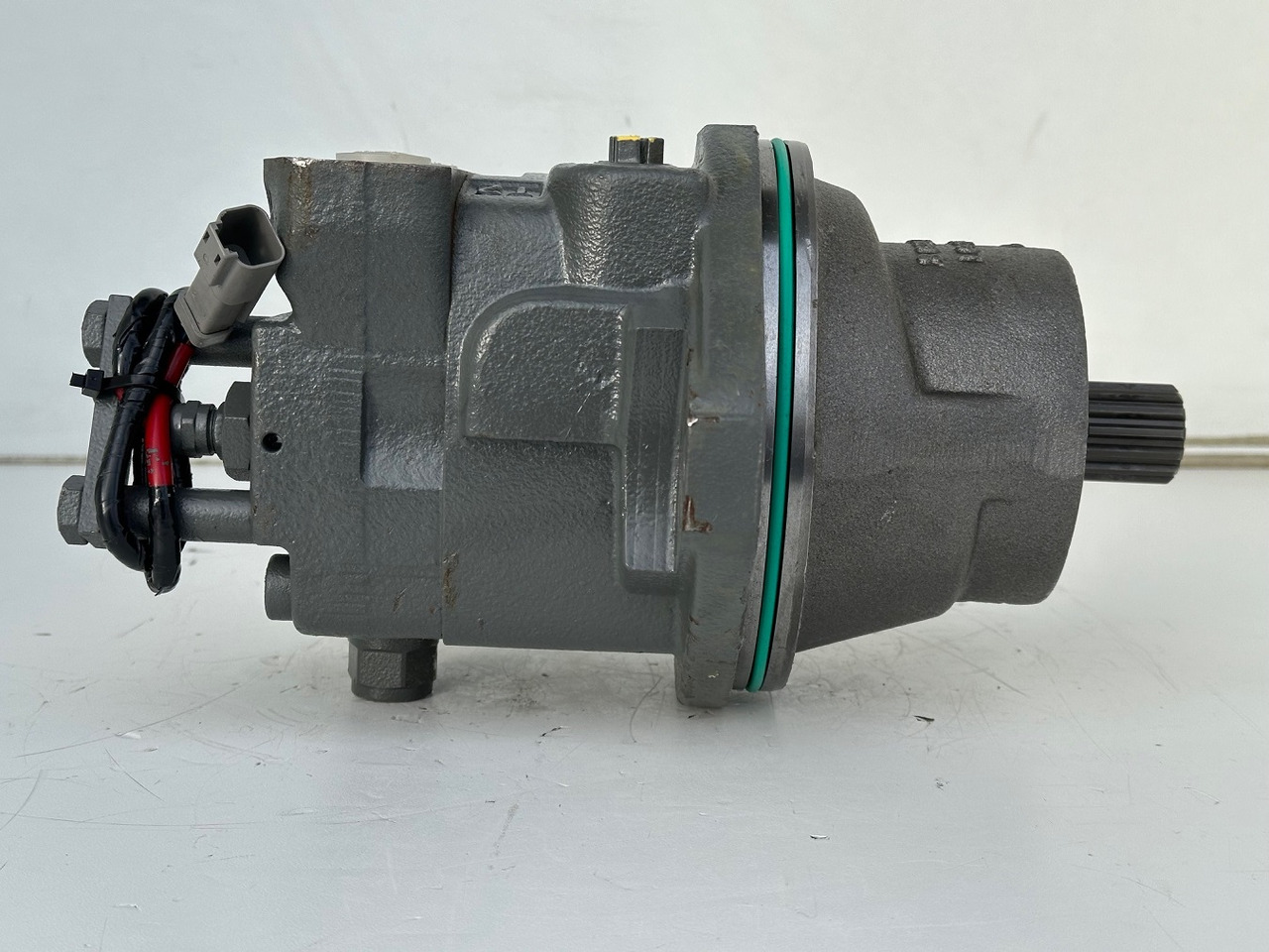 Liebherr Hydraulikeinbaumotor FMF045, ID-Nr.10132702. A924, LH30C, LH30M, LH35M, LH35MT, LH40C, LH40CP, LH40M, LH40MP, LH50CHR, LH50M, LH50MHR, LH50MT. #23.12.01811# - Motor hidraulic pentru Utilaje constructii: Foto 5 Liebherr Hydraulikeinbaumotor FMF045, ID-Nr.10132702. A924, LH30C, LH30M, LH35M, LH35MT, LH40C, LH40CP, LH40M, LH40MP, LH50CHR, LH50M, LH50MHR, LH50MT. #23.12.01811# - Motor hidraulic pentru Utilaje constructii: Foto 5