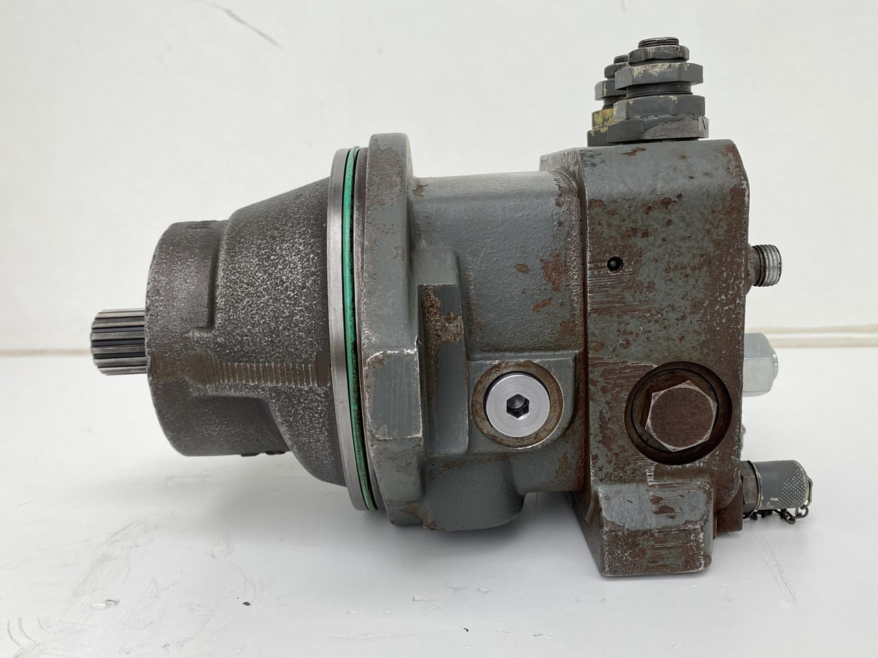 Liebherr Hydraulikeinbaumotor FMF045. ID-Nr.9075181 - ID-Nr.10125041. A309, A311, A312, A314, A316, A900, A904, A918, R313, R317, R900, R904. #22595# - Motor hidraulic pentru Utilaje constructii: Foto 4 Liebherr Hydraulikeinbaumotor FMF045. ID-Nr.9075181 - ID-Nr.10125041. A309, A311, A312, A314, A316, A900, A904, A918, R313, R317, R900, R904. #22595# - Motor hidraulic pentru Utilaje constructii: Foto 4