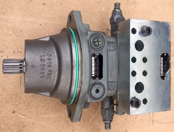 Liebherr Hydraulikeinbaumotor FMF045 and Dämpfungsventil DV22. ID-Nr.10137481 - ID-Nr.10152486 - ID-Nr.11369615 and ID-Nr.10151323 - Motor hidraulic pentru Excavator pe şenile: Foto 1 Liebherr Hydraulikeinbaumotor FMF045 and Dämpfungsventil DV22. ID-Nr.10137481 - ID-Nr.10152486 - ID-Nr.11369615 and ID-Nr.10151323 - Motor hidraulic pentru Excavator pe şenile: Foto 1
