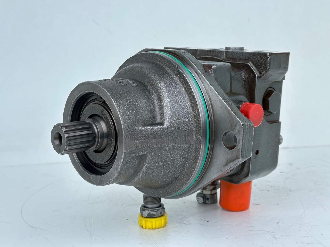 Liebherr Hydraulikeinbaumotor Typ:FMF045. ID-Nr.9075181 - ID-Nr.10125041 - ID-Nr.10125043. A309, A311, A312, A314, A316, A900, A904, A918, R313, R317, R900, R904. #10125043.39905# - Motor hidraulic pentru Excavator pe şenile: Foto 1 Liebherr Hydraulikeinbaumotor Typ:FMF045. ID-Nr.9075181 - ID-Nr.10125041 - ID-Nr.10125043. A309, A311, A312, A314, A316, A900, A904, A918, R313, R317, R900, R904. #10125043.39905# - Motor hidraulic pentru Excavator pe şenile: Foto 1
