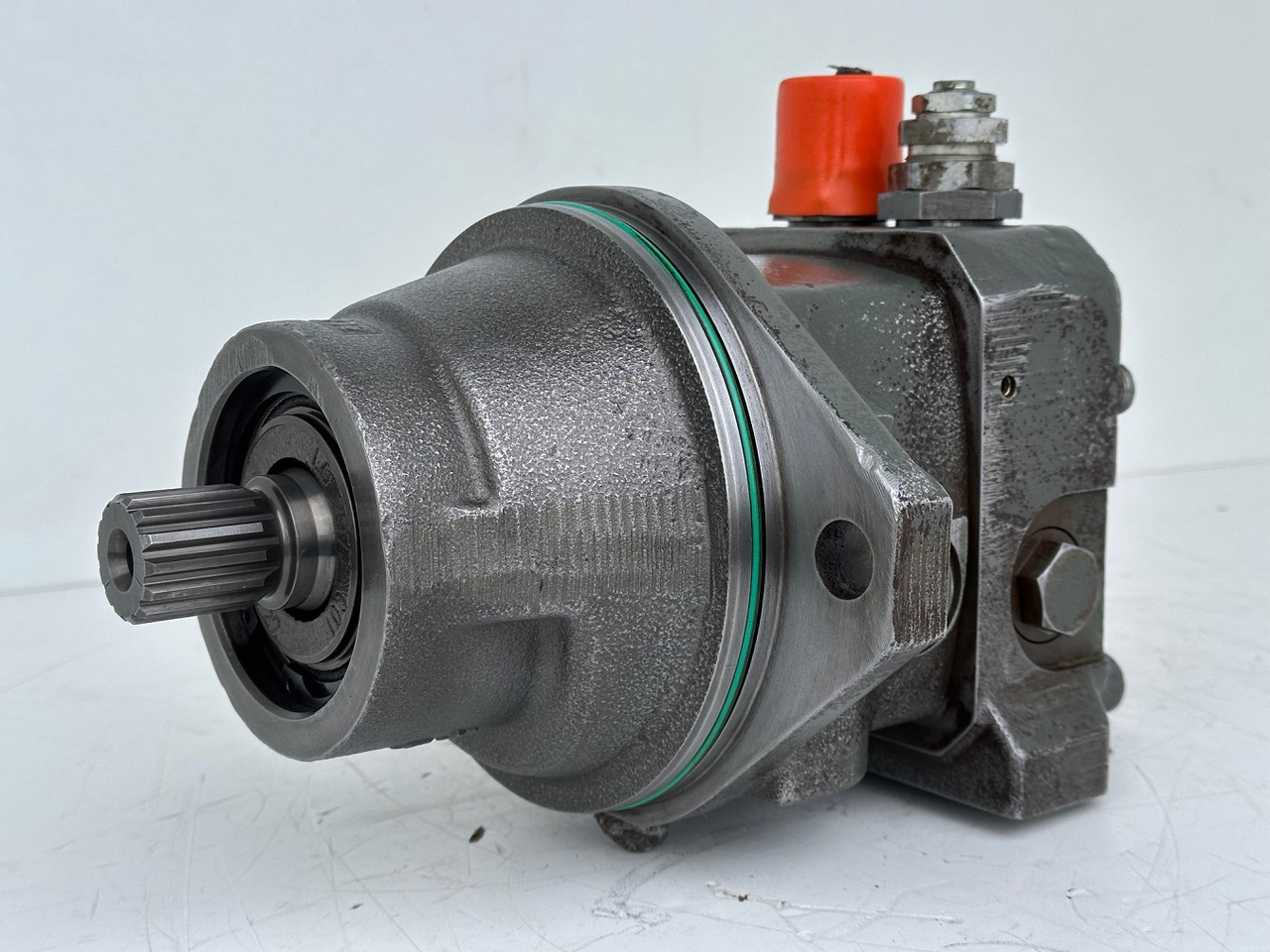 Liebherr Hydraulikeinbaumotor Typ:FMF045. ID-Nr.9075181 - ID-Nr.10125041 - ID-Nr.10125043. A309, A311, A312, A314, A316, A900, A904, A918, R313, R317, R900, R904. #10125043.39905# - Motor hidraulic pentru Excavator pe şenile: Foto 3 Liebherr Hydraulikeinbaumotor Typ:FMF045. ID-Nr.9075181 - ID-Nr.10125041 - ID-Nr.10125043. A309, A311, A312, A314, A316, A900, A904, A918, R313, R317, R900, R904. #10125043.39905# - Motor hidraulic pentru Excavator pe şenile: Foto 3
