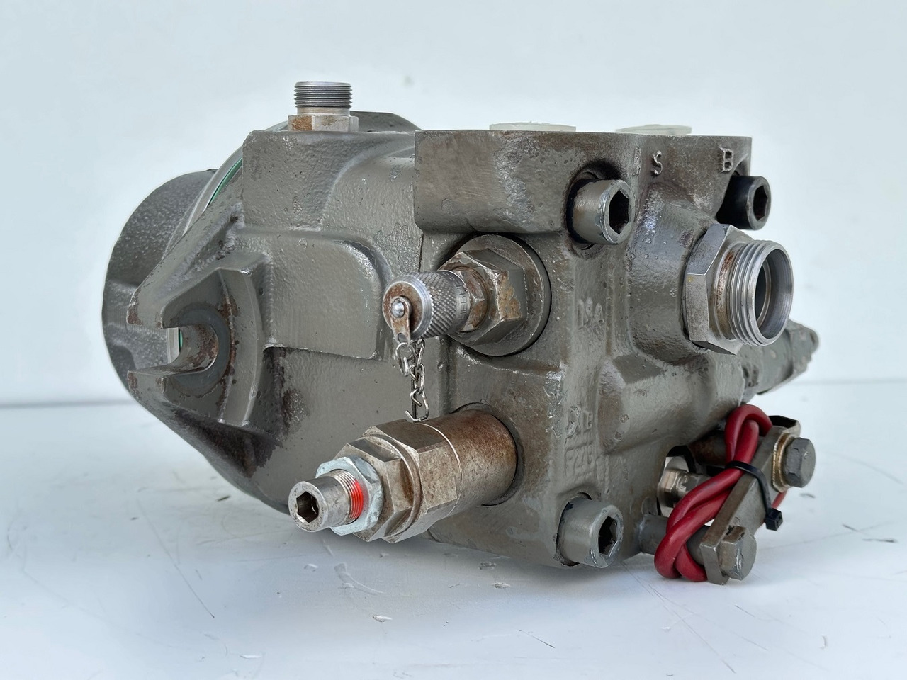Liebherr Hydraulikeinbaumotor Typ:FMF058, ID-Nr.10122576 - ID-Nr.10145827 - ID-Nr.11371069. LOS1906, P924 COMP , R906, R906 PROTO, R916, R922, R924, R924 COMP, R926 COMP, R926 K LC. #11371069.43199# - Reductor de rotire pentru Utilaje constructii: Foto 3 Liebherr Hydraulikeinbaumotor Typ:FMF058, ID-Nr.10122576 - ID-Nr.10145827 - ID-Nr.11371069. LOS1906, P924 COMP , R906, R906 PROTO, R916, R922, R924, R924 COMP, R926 COMP, R926 K LC. #11371069.43199# - Reductor de rotire pentru Utilaje constructii: Foto 3