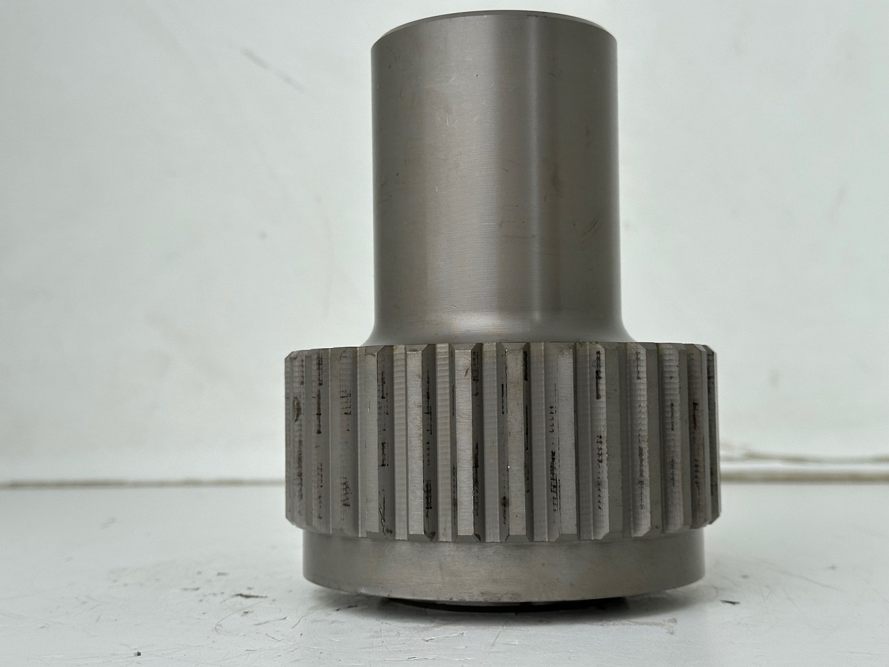 Liebherr Lamellenträger ID-Nr.90218052. FAT500F522, FAT500F528, FAT500F529, FAT500F559. PR73605, PR7363, PR7364. #90218052.01# - Transmisie finală pentru Utilaje constructii: Foto 2 Liebherr Lamellenträger ID-Nr.90218052. FAT500F522, FAT500F528, FAT500F529, FAT500F559. PR73605, PR7363, PR7364. #90218052.01# - Transmisie finală pentru Utilaje constructii: Foto 2