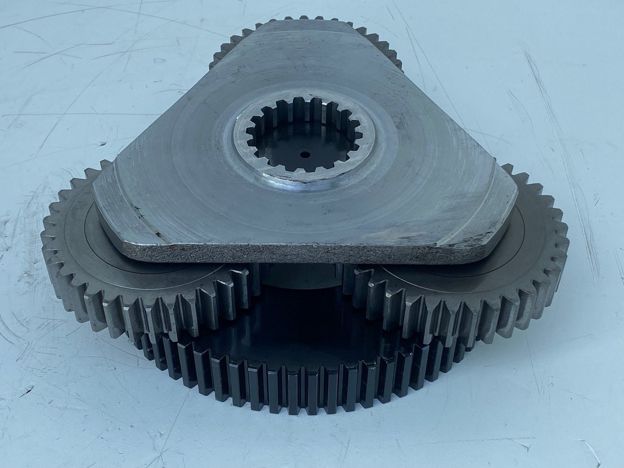 Liebherr Lamellenträger ID-Nr.944390203 - Planetenräder ID-Nr.90213984 - Planetenträger ID-Nr.944390003.   SAT250/278 - SAT250/287 - SAT250A300. #PLA1550# - Reductor de rotire pentru Excavator pe şenile: Foto 4 Liebherr Lamellenträger ID-Nr.944390203 - Planetenräder ID-Nr.90213984 - Planetenträger ID-Nr.944390003.   SAT250/278 - SAT250/287 - SAT250A300. #PLA1550# - Reductor de rotire pentru Excavator pe şenile: Foto 4